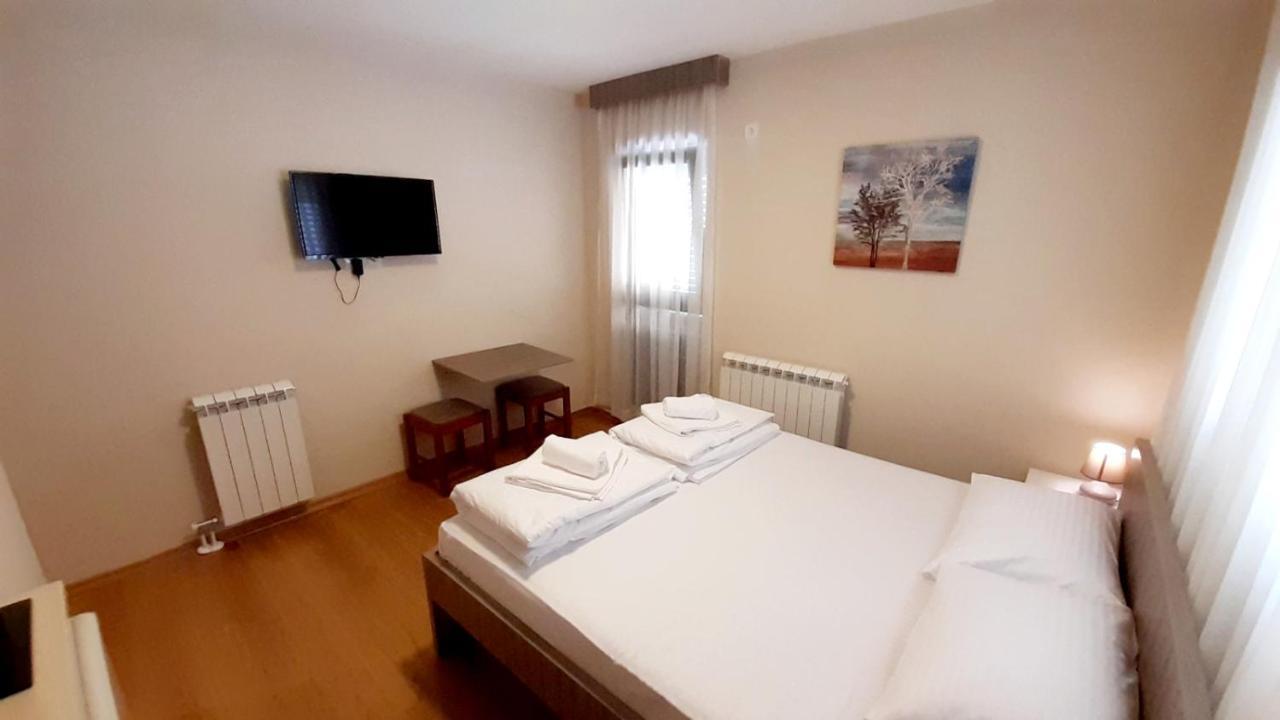 Pilon Apartments Zabljak  Bagian luar foto